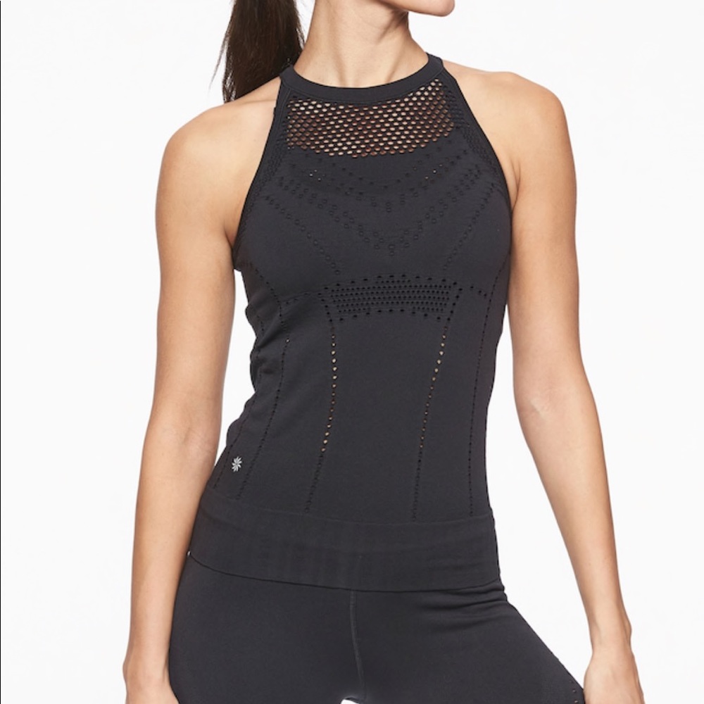 Athleta Trophy Tank XS Berry